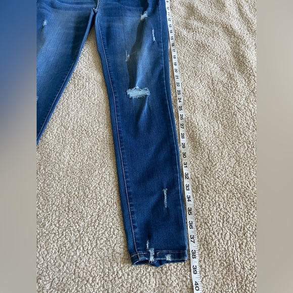 🌸 Butt I Love You 🌸 medium wash skinny jeans - Picture 5 of 6